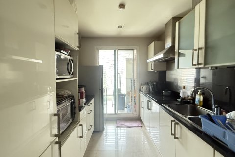 Condo à Yan Nawa, Bangkok, Thaïlande, 2 chambres  № 164325 - photo 12