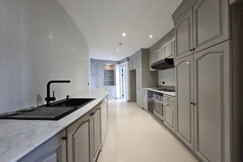 Condo in Khlong San, Bangkok, Thailand, 3 bedrooms  № 150148 - photo 5