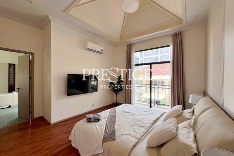 House in Pattaya, Thailand 4 bedrooms № 197605 - photo 14