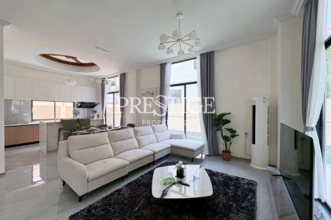 House in Pattaya, Thailand 4 bedrooms № 197605 - photo 3