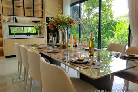 House in Pattaya, Thailand 4 bedrooms № 113603 - photo 15