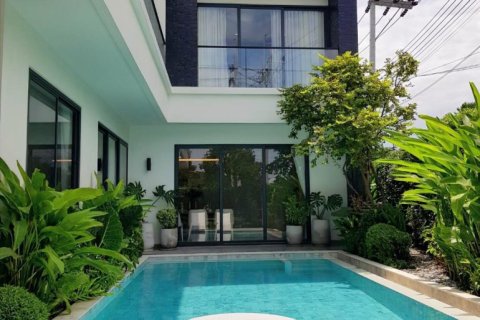 House in Pattaya, Thailand 4 bedrooms № 113603 - photo 5