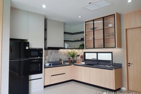 House in Pattaya, Thailand 4 bedrooms № 113603 - photo 12
