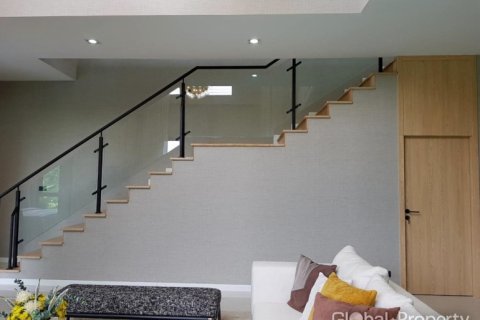 House in Pattaya, Thailand 4 bedrooms № 113603 - photo 11