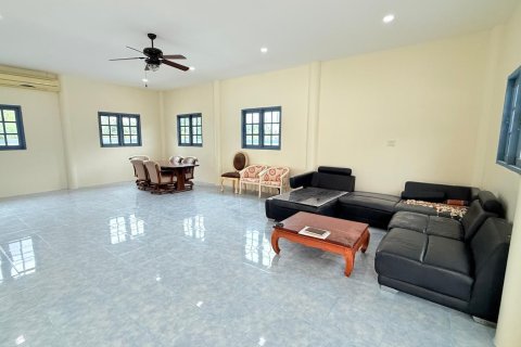 Villa in Hua Hin, Thailand 2 bedrooms № 161270 - photo 10