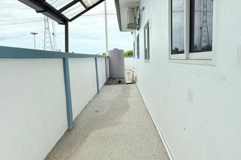 Villa in Hua Hin, Thailand 2 bedrooms № 161270 - photo 9