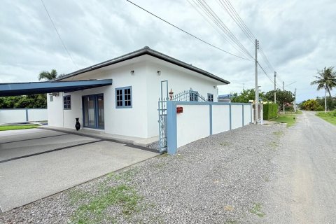 Villa in Hua Hin, Thailand 2 bedrooms № 161270 - photo 4