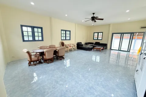 Villa in Hua Hin, Thailand 2 bedrooms № 161270 - photo 11