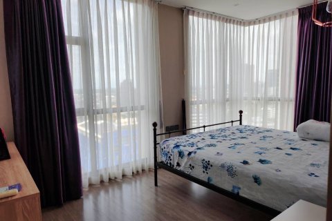 Condo in Watthana, Bangkok, Thailand, 2 bedrooms  № 161271 - photo 10