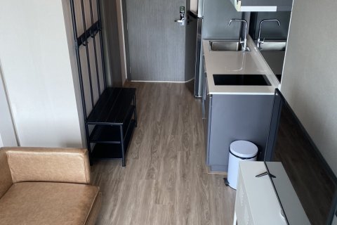 Studio in the Condo in Watthana, Bangkok, Thailand  № 161268 - photo 4
