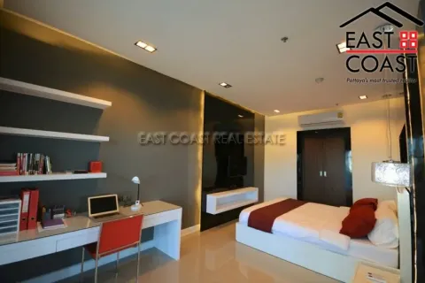 Condominio de 2 dormitorios en Jomtien Beach, Pattaya, Tailandia № 212707 - foto 13