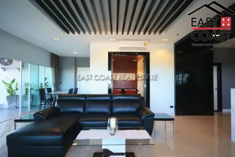 Condominio de 2 dormitorios en Jomtien Beach, Pattaya, Tailandia № 212707 - foto 2