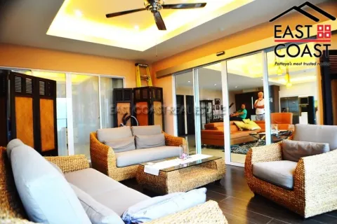 Condominio de 2 dormitorios en Pattaya, Tailandia № 212706 - foto 11
