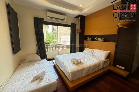 Casa de 5 dormitorios en Pattaya, Tailandia № 212704 - foto 23