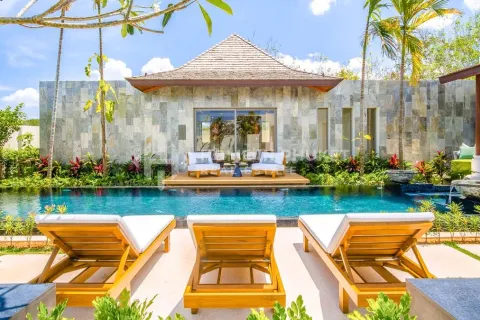 House in Phuket, Thailand 4 bedrooms № 167014 - photo 2