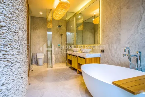 House in Phuket, Thailand 4 bedrooms № 167014 - photo 10