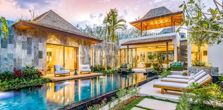House in Phuket, Thailand 4 bedrooms № 167014