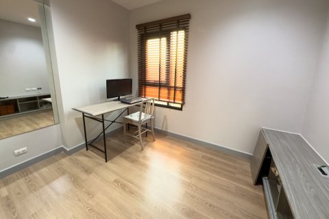 Condo in Chatuchak, Bangkok, Thailand, 2 bedrooms  № 157912 - photo 4