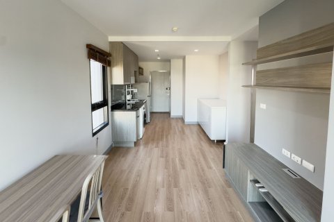 Condo in Chatuchak, Bangkok, Thailand, 2 bedrooms  № 157912 - photo 6