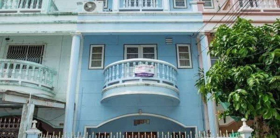 Таунхаус в Ян Наве, Бангкок, Таиланд с 4 спальнями  № 157910