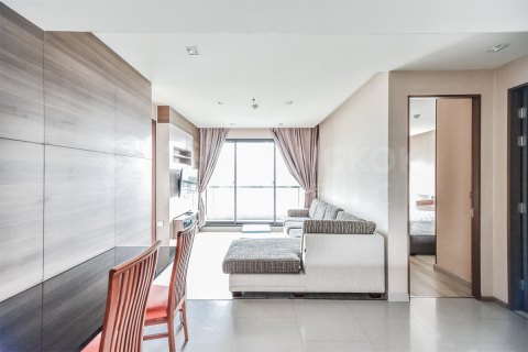Condo in Bangkok, Thailand, 2 bedrooms № 201898 - photo 8