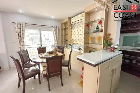 Casa de 3 dormitorios en Pattaya, Tailandia № 213023 - foto 9