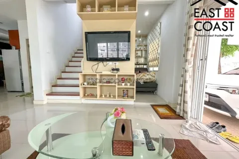 Casa de 3 dormitorios en Pattaya, Tailandia № 213023 - foto 3