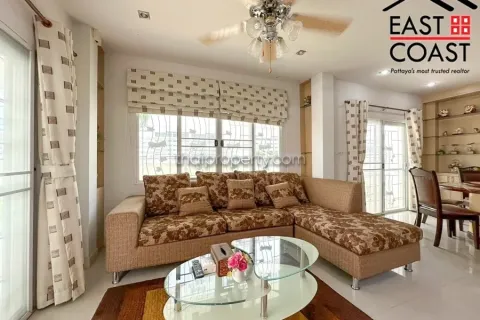 Casa de 3 dormitorios en Pattaya, Tailandia № 213023 - foto 6
