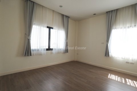 House in Sattahip, Thailand 3 bedrooms № 116888 - photo 17