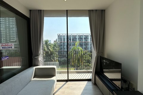 Condo in Khlong Toei, Bangkok, Thailand, 1 bedroom  № 176485 - photo 2