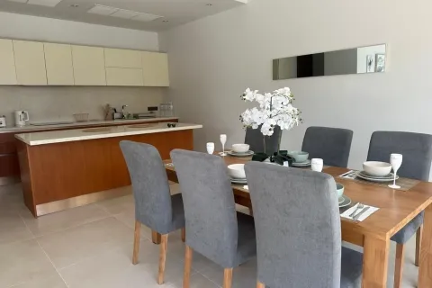 House in Bang Tao, Thailand 3 bedrooms № 171356 - photo 2