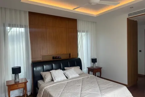 House in Bang Tao, Thailand 3 bedrooms № 171356 - photo 18