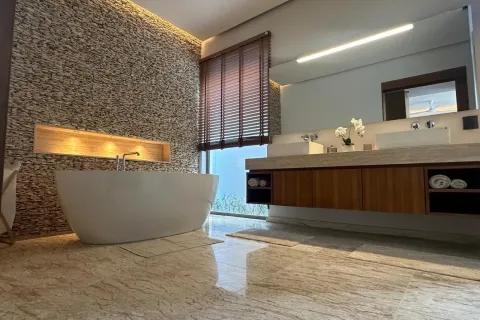 House in Bang Tao, Thailand 3 bedrooms № 171356 - photo 23