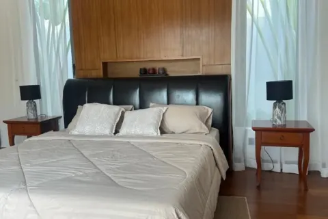 House in Bang Tao, Thailand 3 bedrooms № 171356 - photo 12