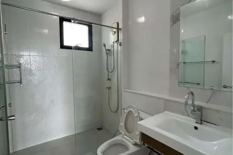 Studio dans le Condo à Huai Khwang, Bangkok, Thaïlande  № 169501 - photo 9