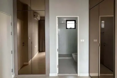 Studio dans le Condo à Huai Khwang, Bangkok, Thaïlande  № 169501 - photo 7