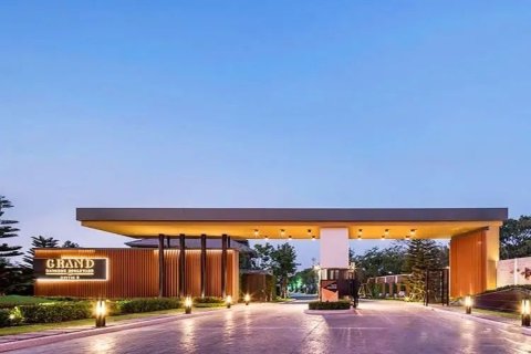 House in Saphan Sung, Bangkok, Thailand 5 bedrooms № 169504 - photo 2