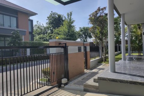 House in Saphan Sung, Bangkok, Thailand 5 bedrooms № 169504 - photo 8