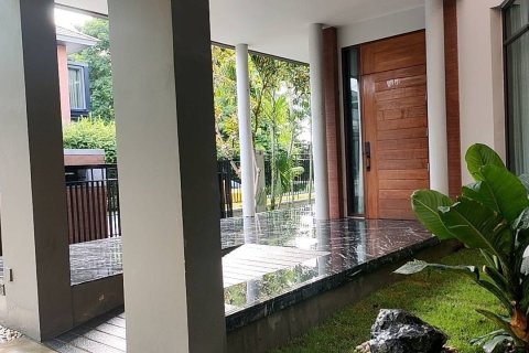 House in Saphan Sung, Bangkok, Thailand 5 bedrooms № 169504 - photo 3