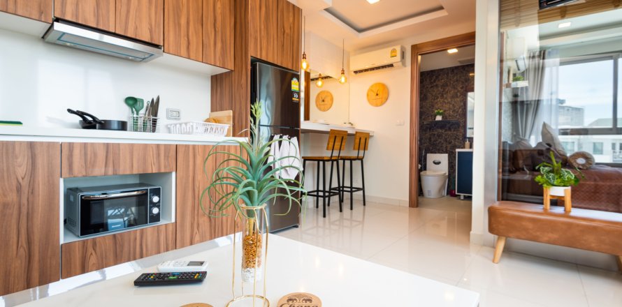 Condo in Pattaya, Thailand, 2 bedrooms  № 173816