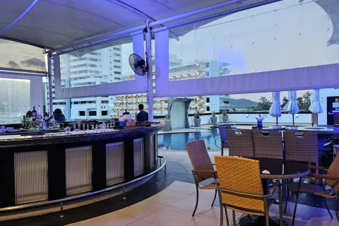 Condo à Kathu, Thaïlande, 2 chambres № 173814 - photo 11