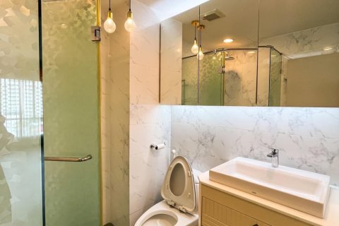 Studio in the Condo in Sathon, Bangkok, Thailand  № 173811 - photo 8