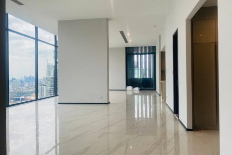 Condo in Watthana, Bangkok, Thailand, 4 bedrooms  № 133954 - photo 12