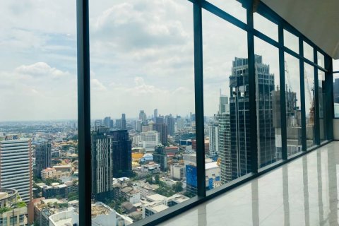 Condo in Watthana, Bangkok, Thailand, 4 bedrooms  № 133954 - photo 15