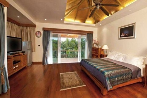 Villa in Phuket, Thailand 5 bedrooms № 133948 - photo 12
