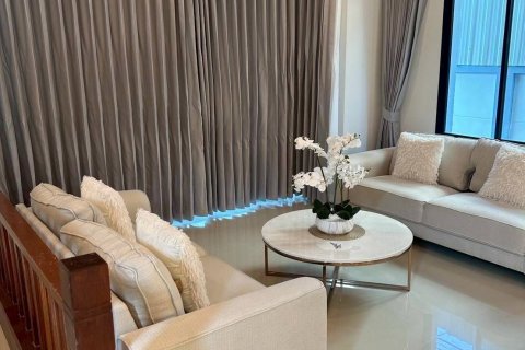 Villa in Phuket, Thailand 5 bedrooms № 170728 - photo 8