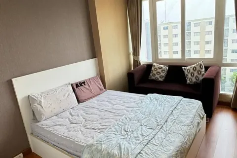 Кондоминиум с 2 спальнями в Лат Крабанге, Бангкок, Таиланд № 157298 - фото 5