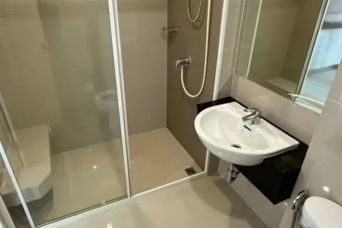 Кондоминиум с 2 спальнями в Лат Крабанге, Бангкок, Таиланд № 157298 - фото 8