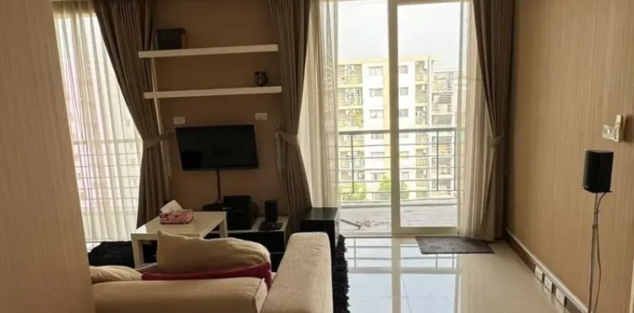 Кондоминиум с 2 спальнями в Лат Крабанге, Бангкок, Таиланд № 157298