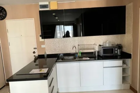 Кондоминиум с 2 спальнями в Лат Крабанге, Бангкок, Таиланд № 157298 - фото 6